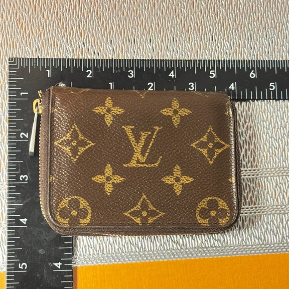 Louis Vuitton Card holder Zipper round Monogram wallet - Picture 11 of 15